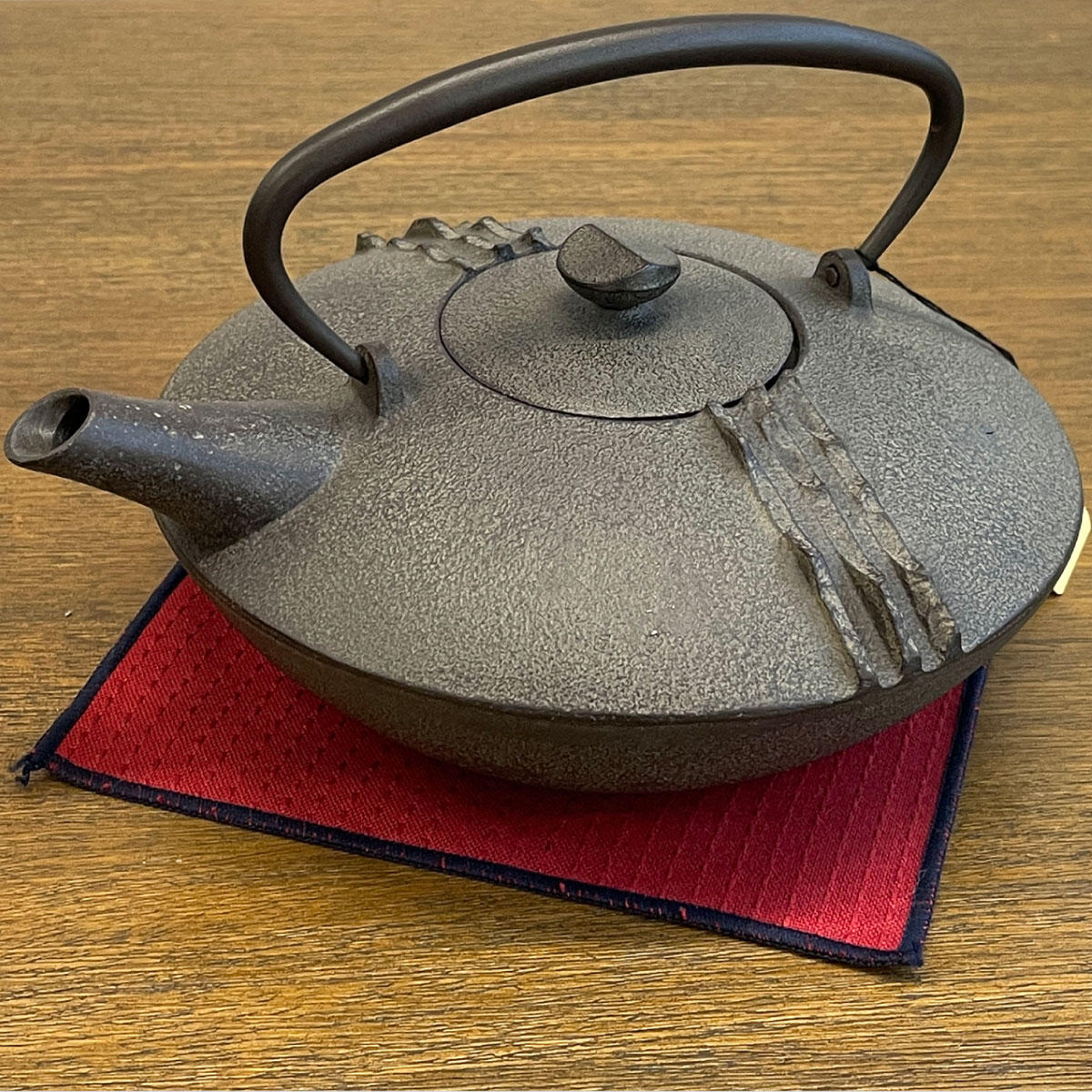 山形鋳物 急須鉄瓶「羽落ち丸」鋳心ノ工房